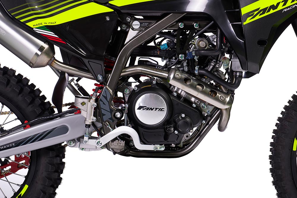 Fantic XEF 125 Performance 1