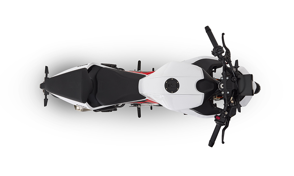 Fantic Fantic Stealth 125 Racing White – A legagresszívabb 125-ös naked motor STREET 13