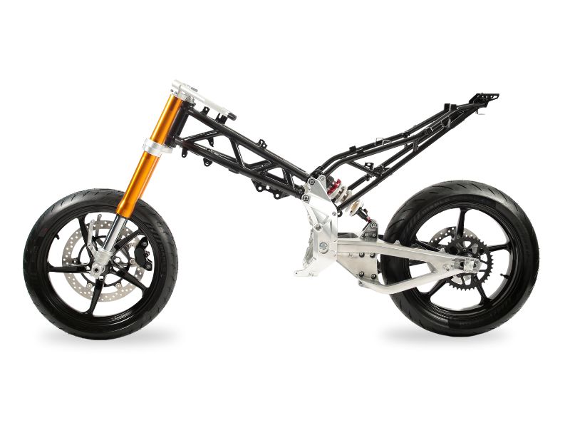 Fantic Fantic Stealth 125 Racing White – A legagresszívabb 125-ös naked motor STREET 2