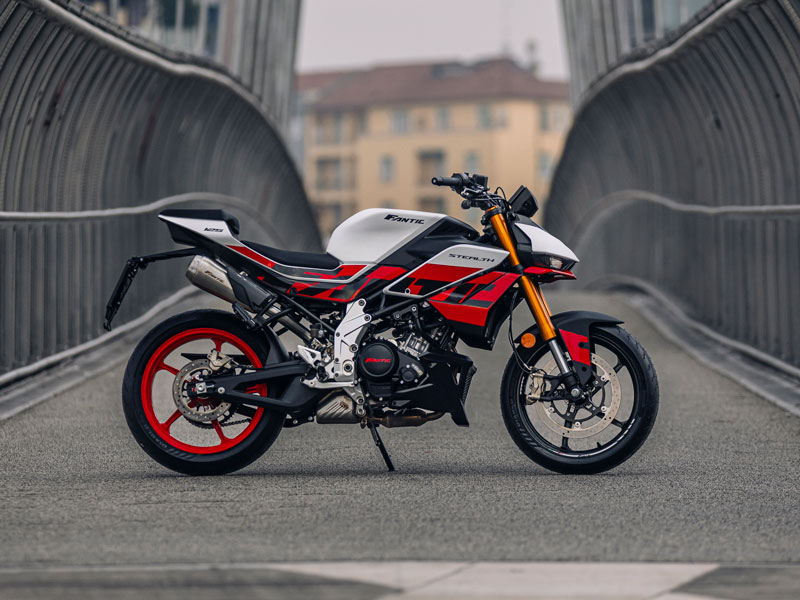 Fantic Fantic Stealth 125 Racing White – A legagresszívabb 125-ös naked motor STREET 9