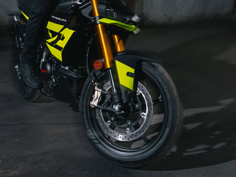Fantic Fantic Stealth 125 Racing Yellow – A legagresszívabb 125-ös naked motor STREET 2