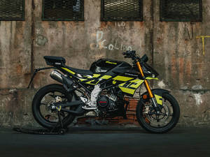Fantic Fantic Stealth 125 Racing Yellow – A legagresszívabb 125-ös naked motor STREET 6