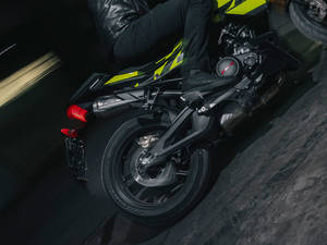 Fantic Fantic Stealth 125 Racing Yellow – A legagresszívabb 125-ös naked motor STREET 9